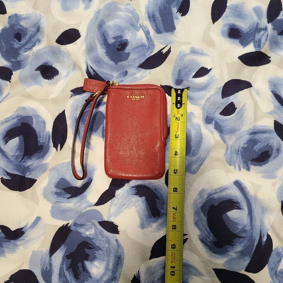 Coach Legacy Coral Wallet - Picture 6 of 7